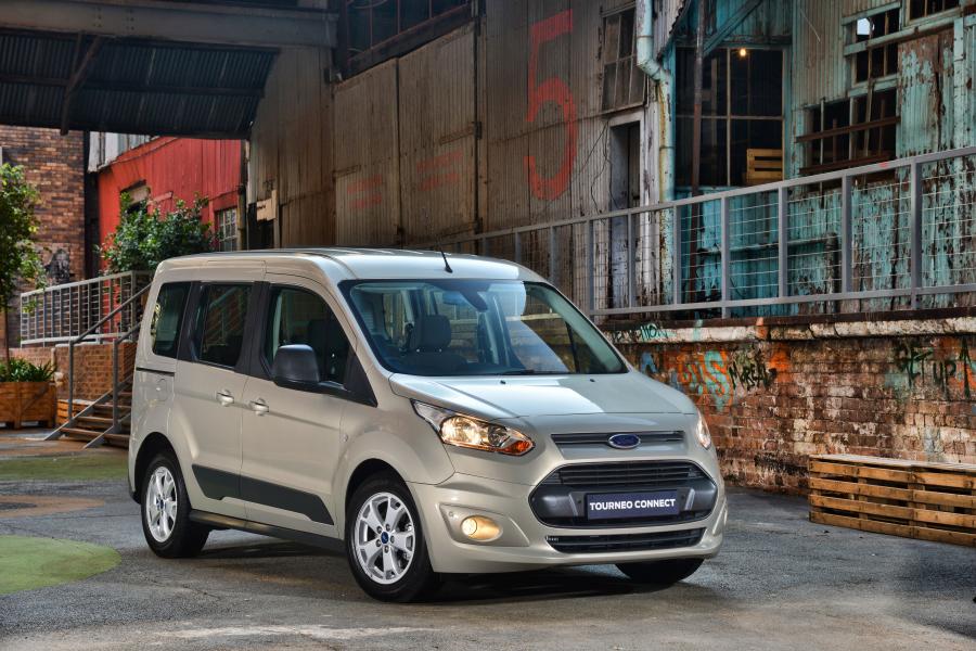  Ford Tourneo Connect 2015 года  (фото 1 из 20)